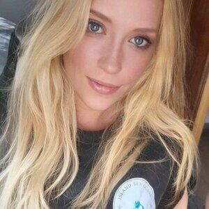 Meet your Posher, Jenn